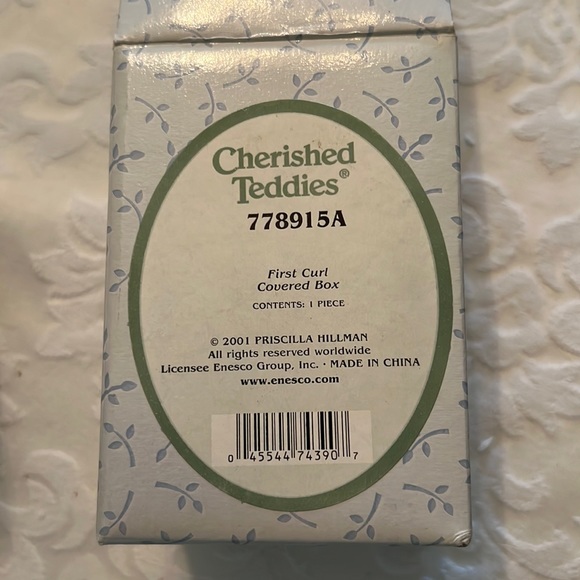 Baby’s First Curl Keepsake Box - Picture 2 of 3